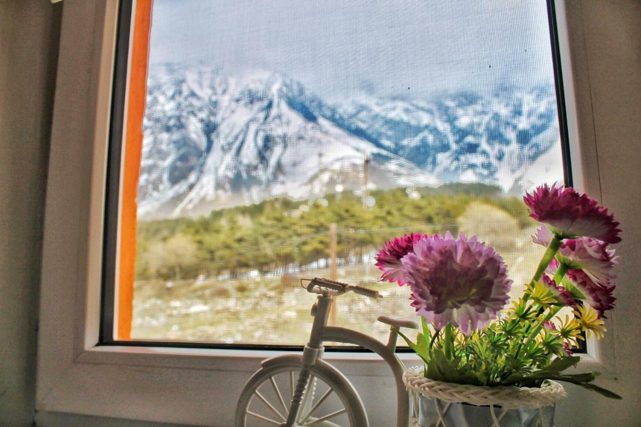 Hotel Noa Kazbegi Exterior foto